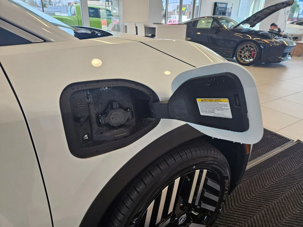 New 2026 Everest White Pearl TriCoat Nissan SV+ image 32