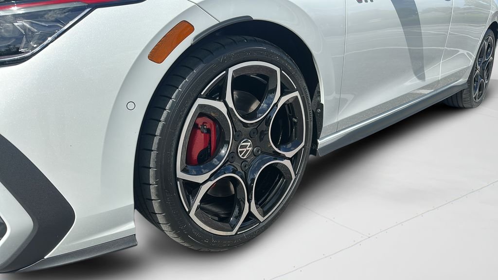 New 2026 Opal White Pearl Volkswagen Autobahn image 34