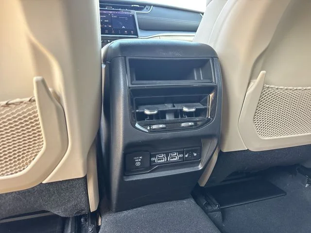Used 2023 White Jeep Limited image 18