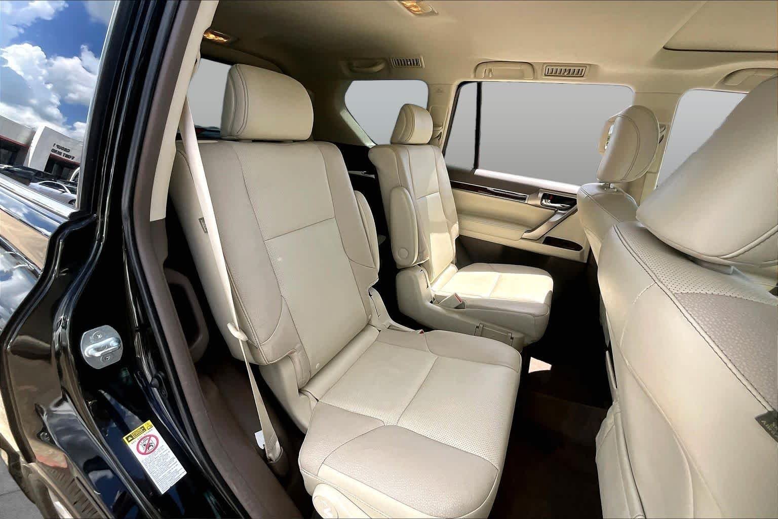 Used 2017 Black Onyx Lexus Premium image 20