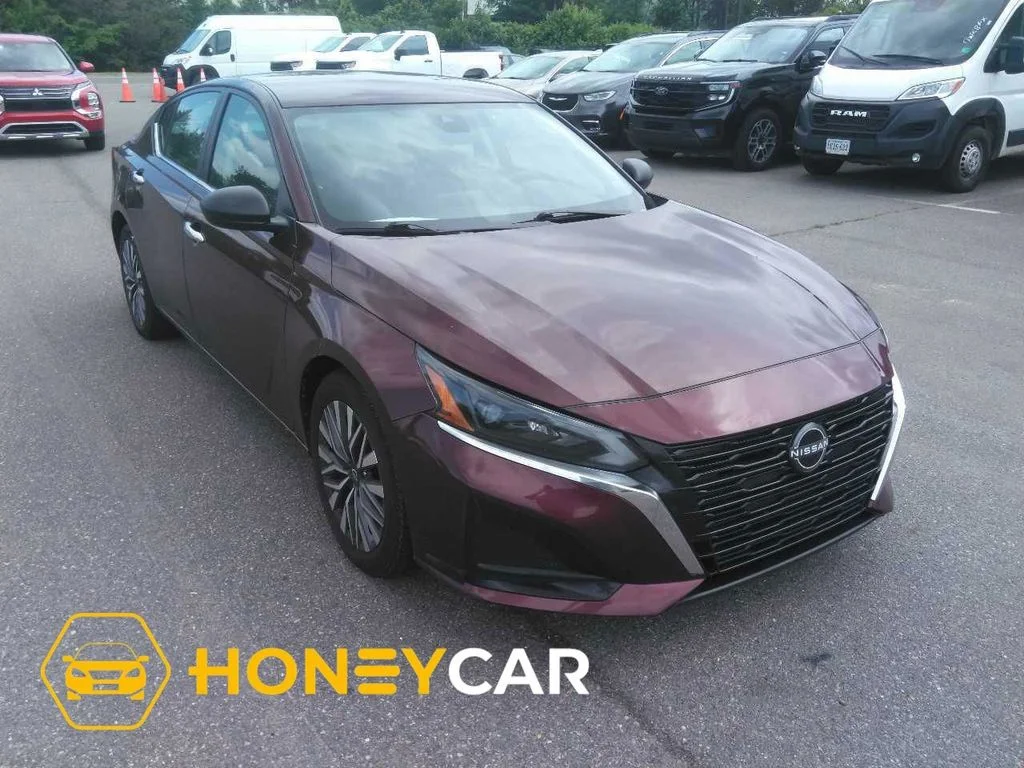 2024 Nissan Altima SV
