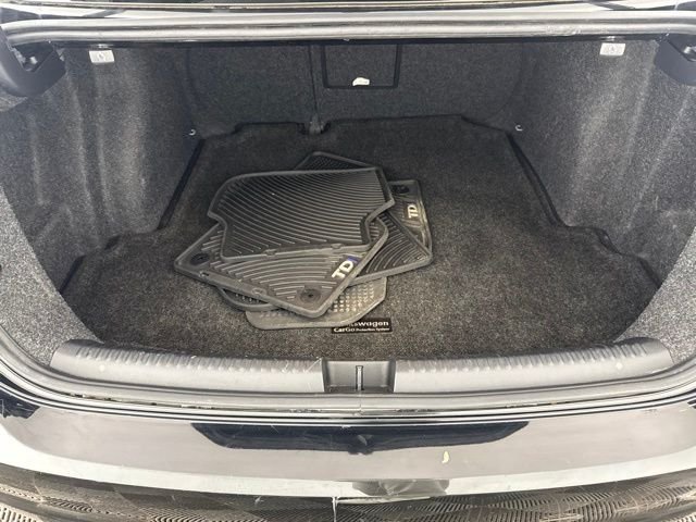 Used 2014  Volkswagen 2.0L TDI image 30