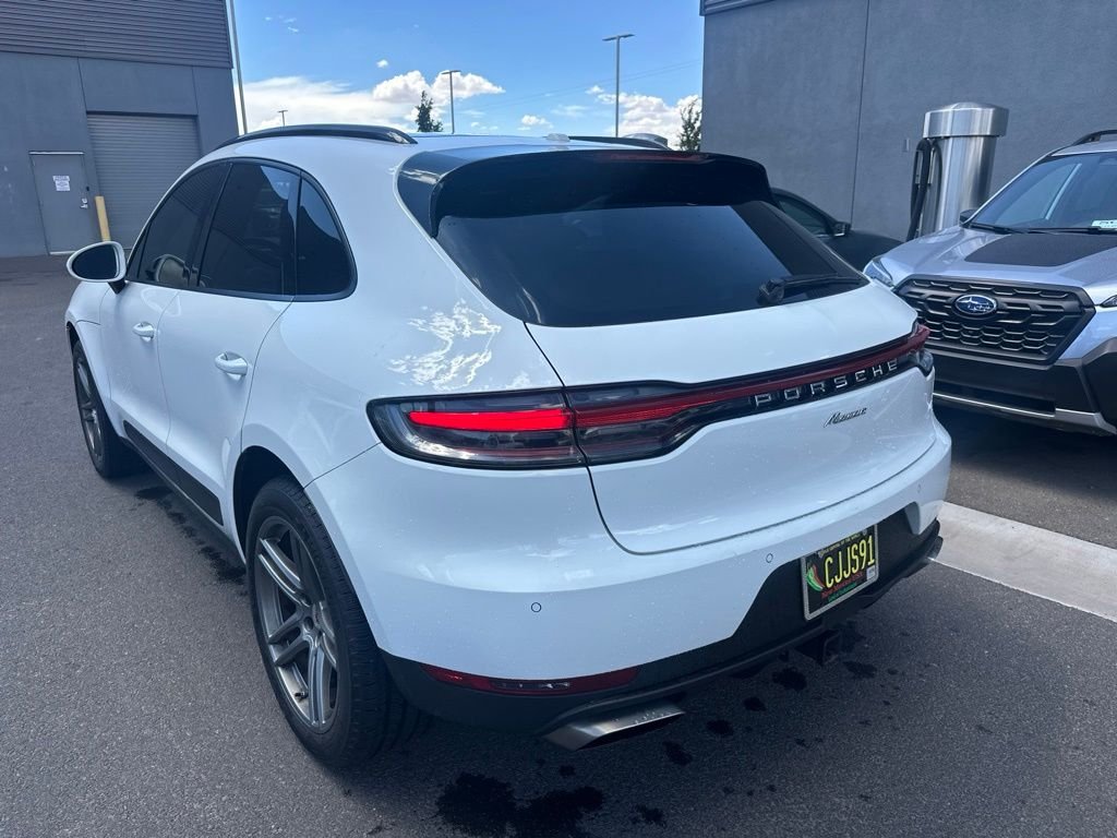 Used 2021  Porsche Base image 11
