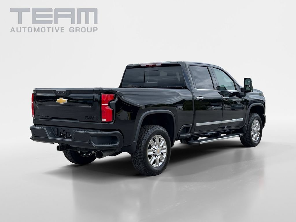 New 2026 Black Chevrolet High Country image 7