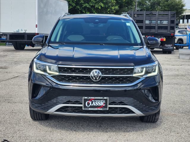 Used 2022  Volkswagen SEL image 2