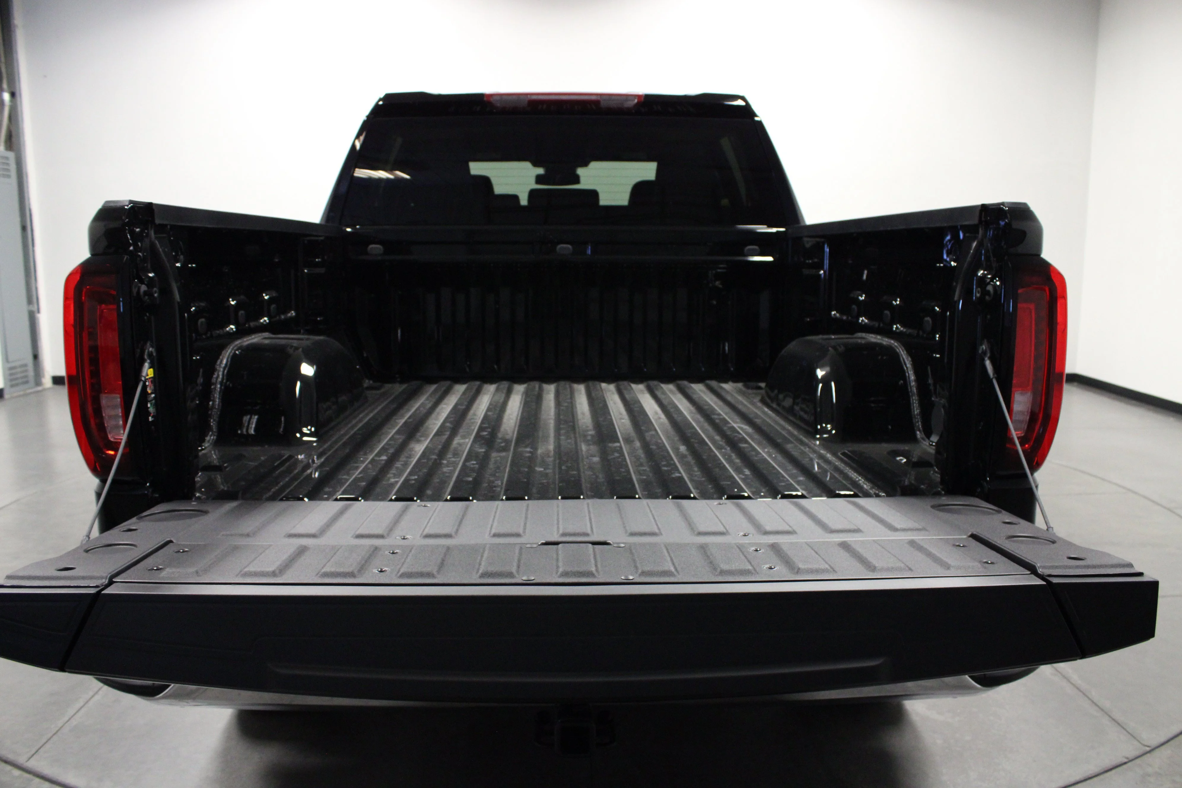 New 2026 Onyx Black GMC SLT image 15