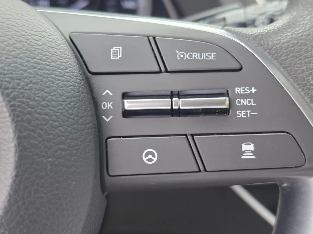Used 2023 Blue Hyundai SEL image 25