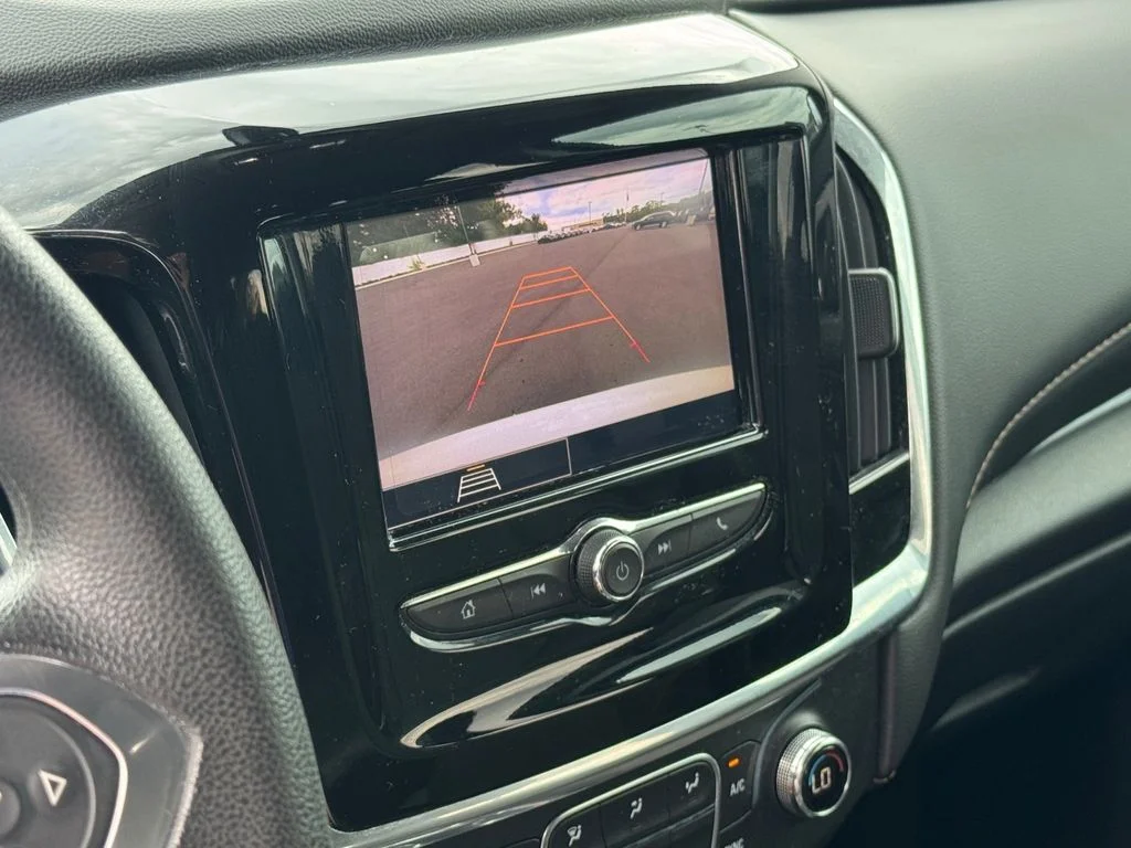 Used 2020 White Chevrolet LS image 29