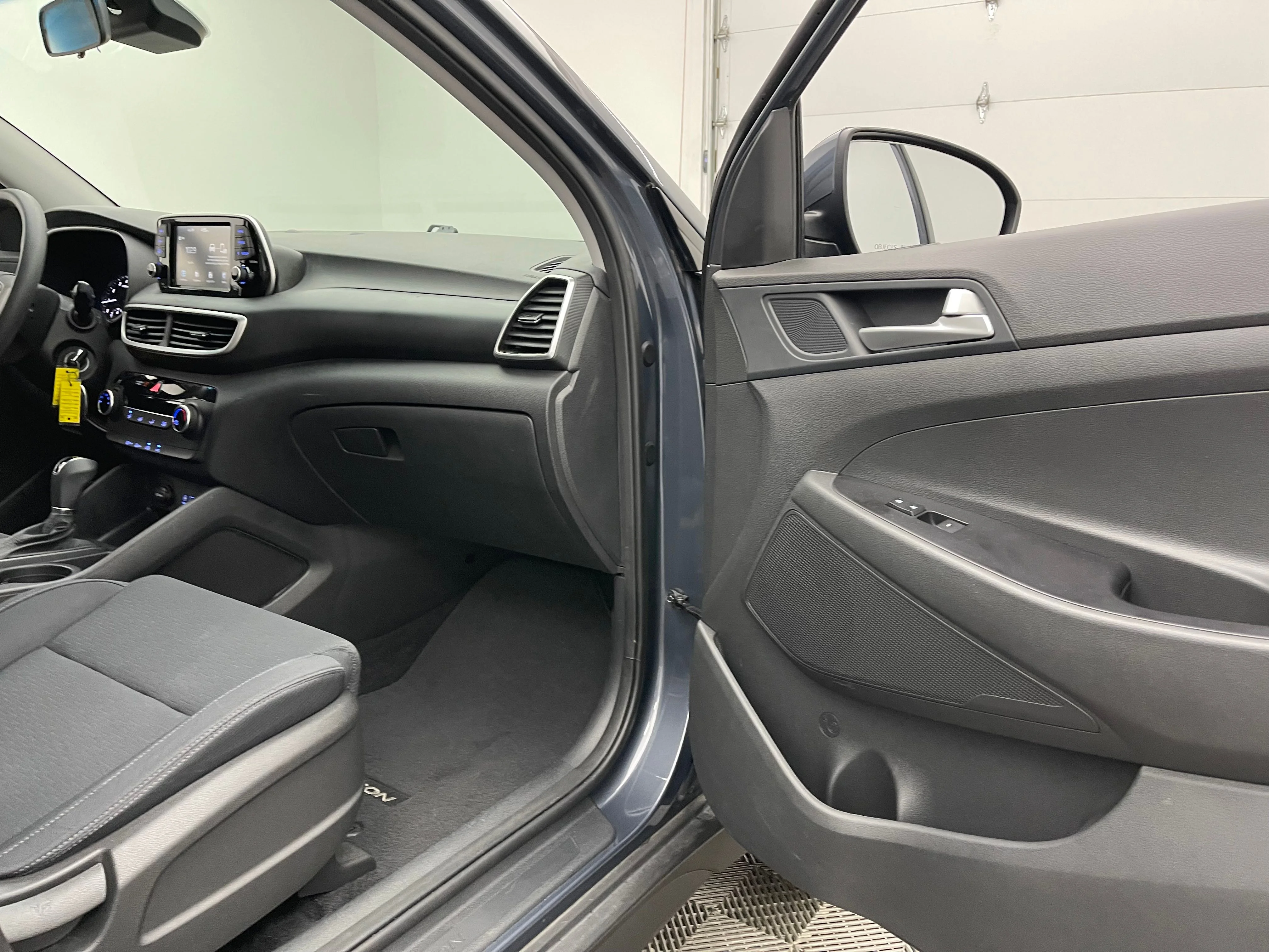 Used 2021 Dusk Blue Hyundai SE image 26
