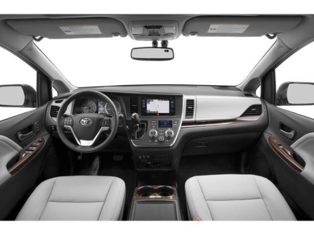 Used 2015  Toyota  image 8
