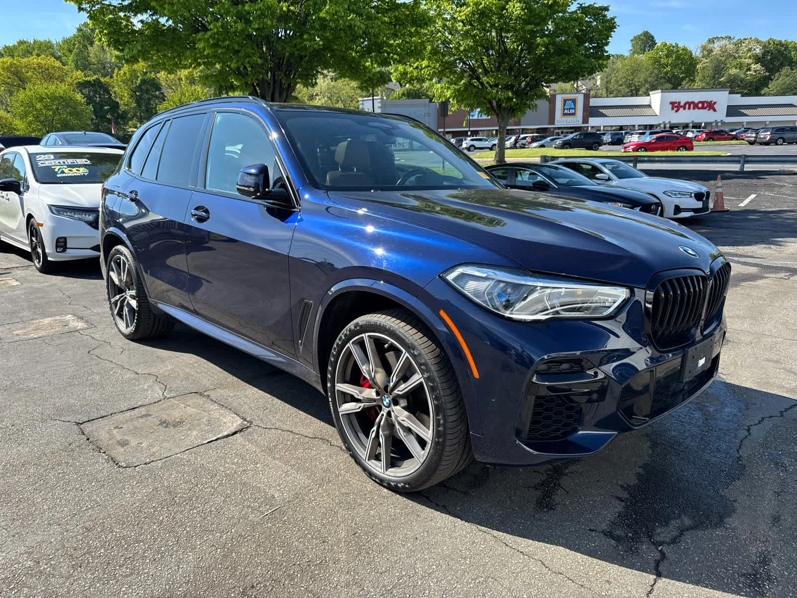 2022 BMW X5 M50i's photo