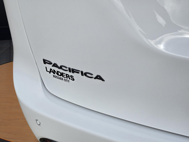 2026 Chrysler Pacifica Select - Photo 24