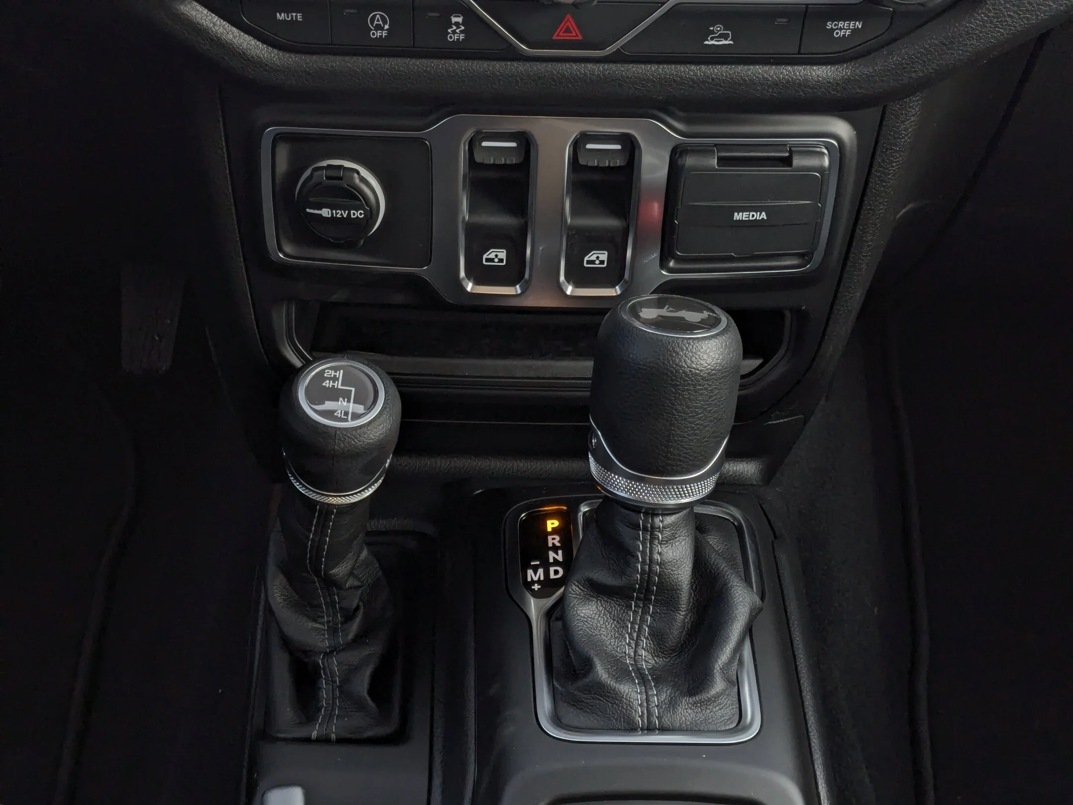 New 2026 Grey Jeep Sport - - Black Freedom Hardtop - 8-Spd Auto - 12.3 Uconnect 5 - Selec-Speed Control & More! image 21