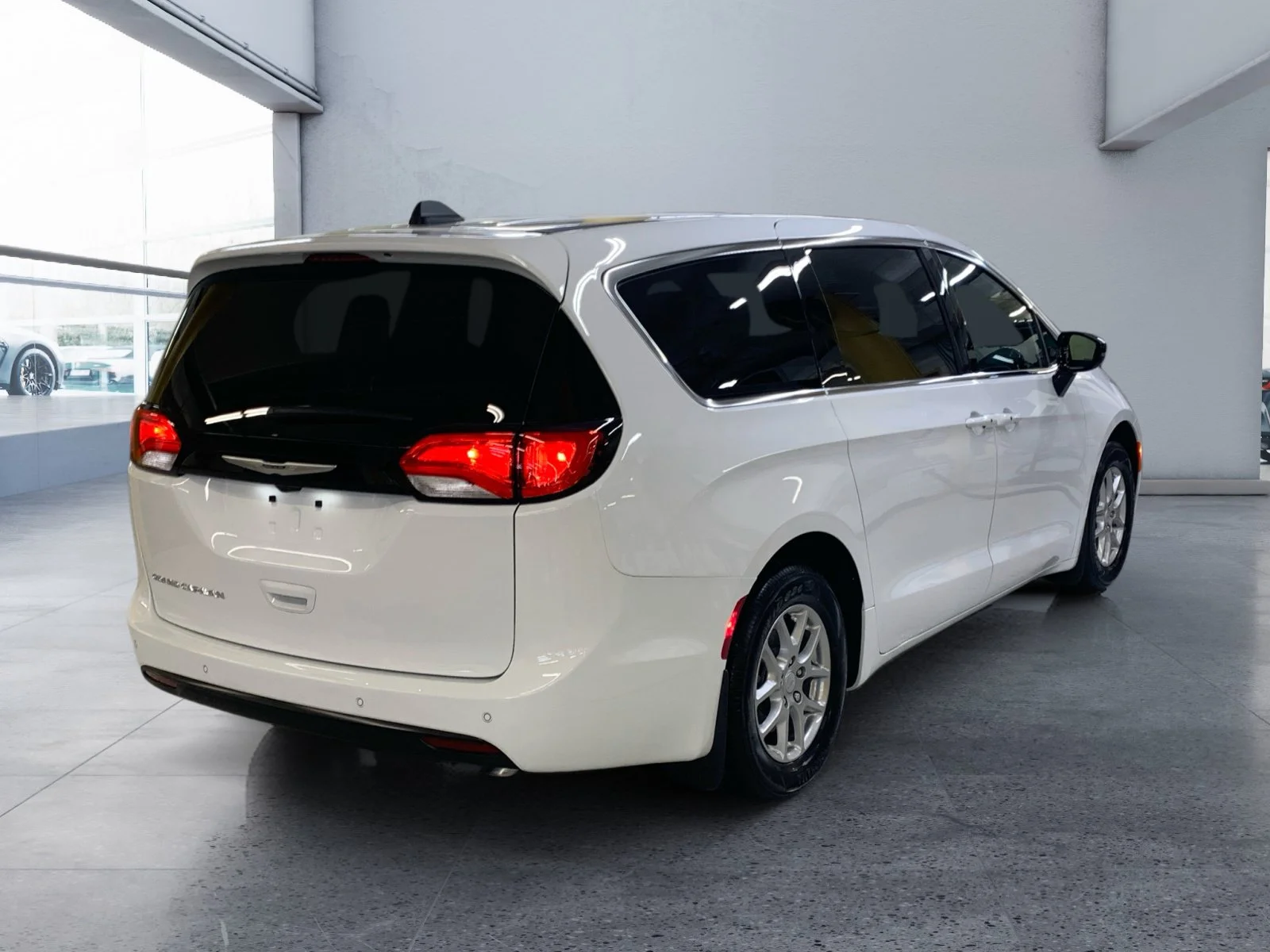 New 2027 Bright White Chrysler SXT image 5