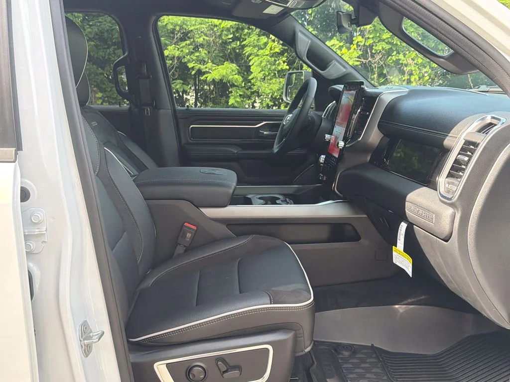 New 2026 Bright White Clear-Coat Exterior Paint RAM Laramie image 24