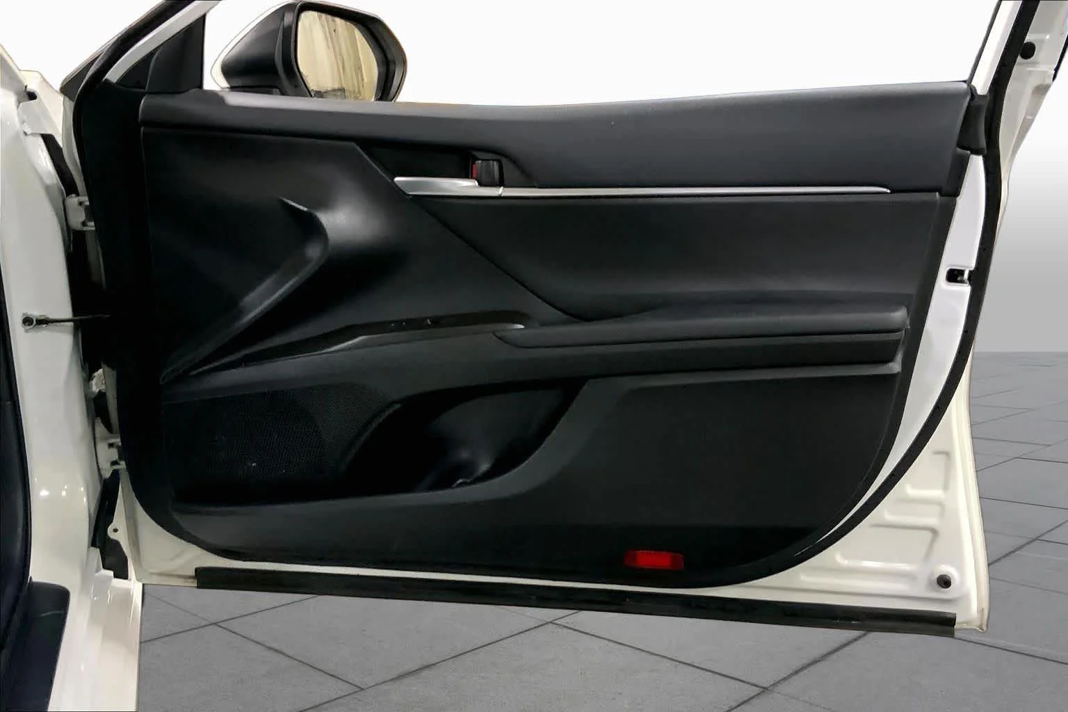 Used 2024 Ice Cap Toyota SE image 23