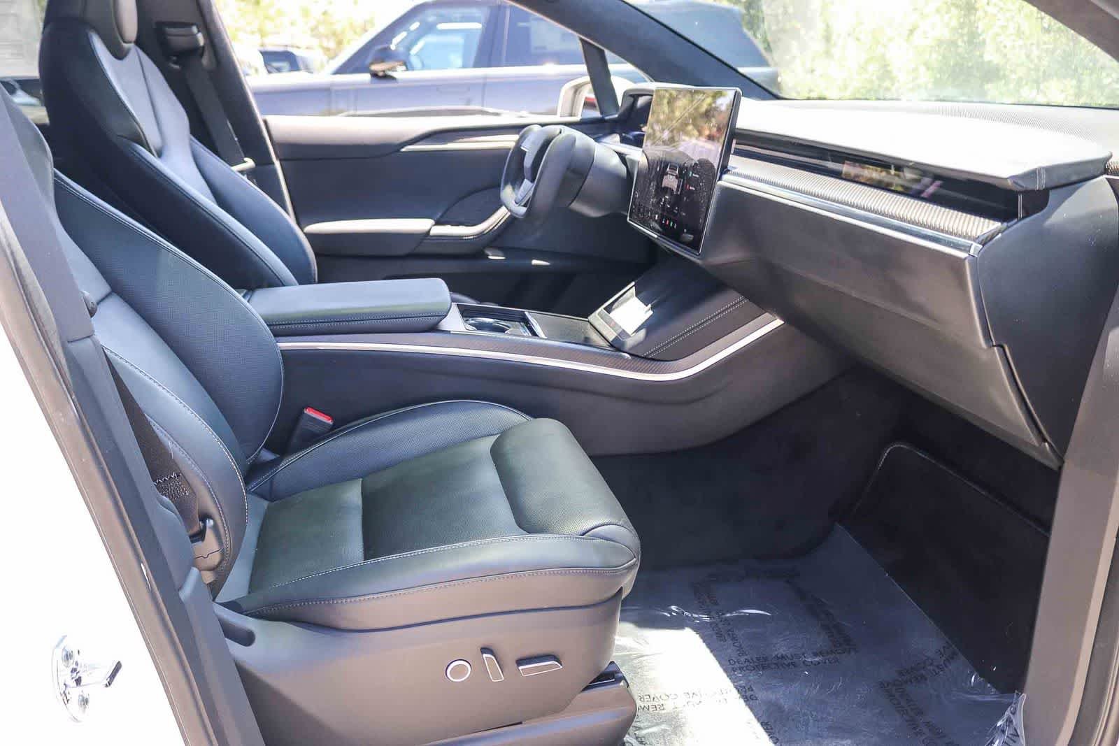 Used 2022 White Tesla Plaid image 15