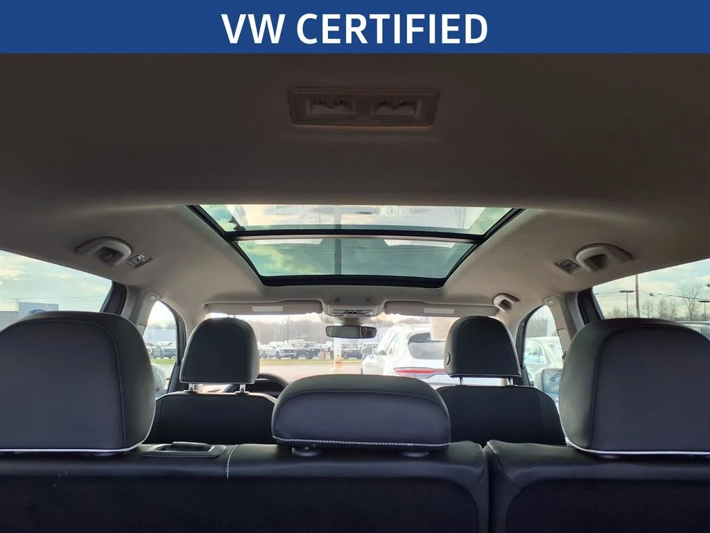 Certified Used 2025 Silver Mist Metallic Volkswagen 2.0T SEL Premium R-Line image 5