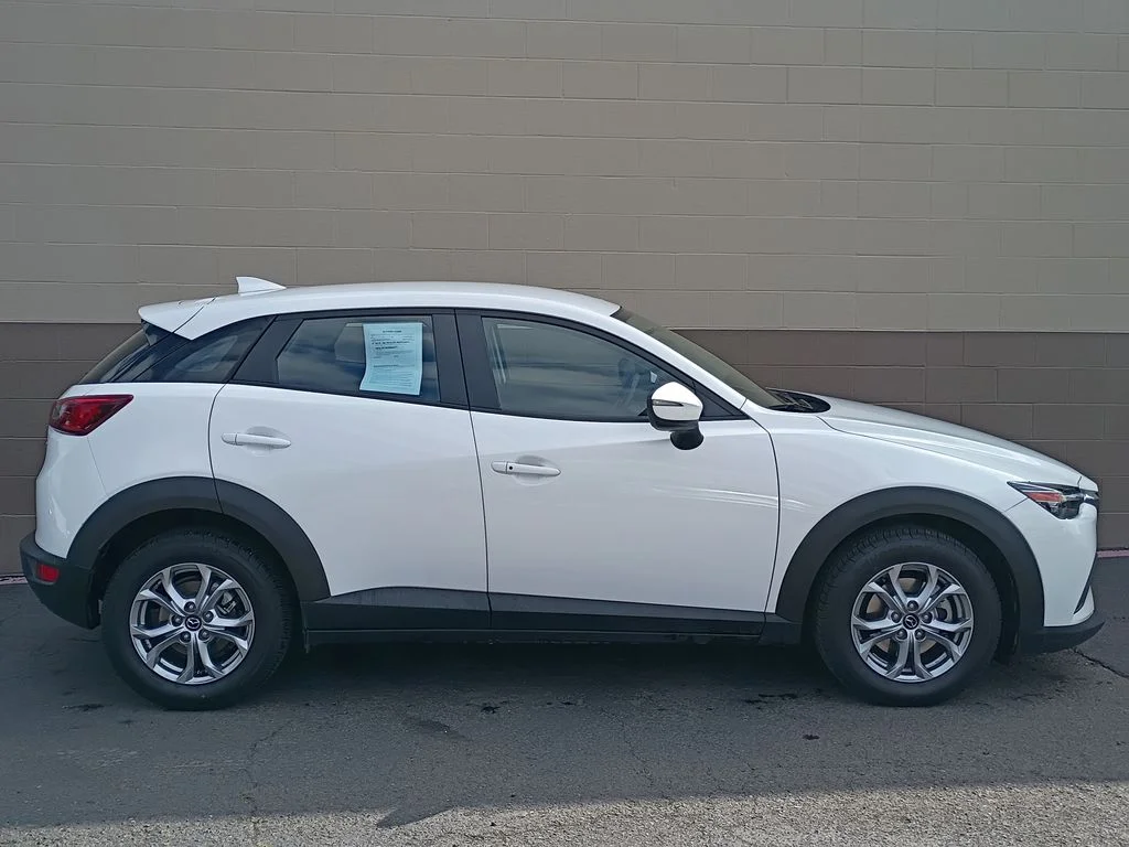 Used 2016 Crystal White Pearl Mica Mazda Touring image 3