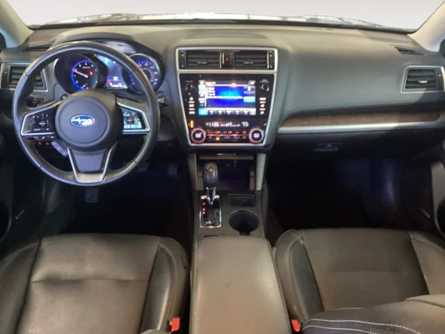 Used 2018 Twilight Blue Metallic Subaru Limited image 10