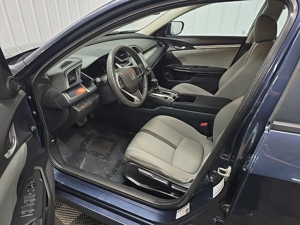 Used 2016  Honda EX-T image 29