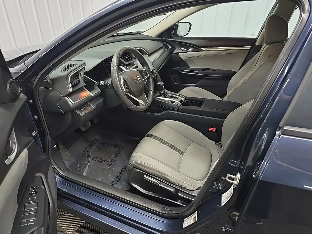 Used 2016  Honda EX-T image 29