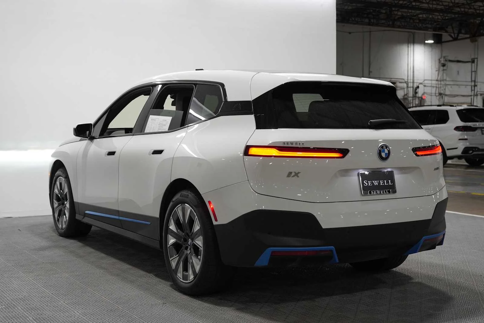 Certified Used 2024 Alpine White BMW xDrive50 image 6