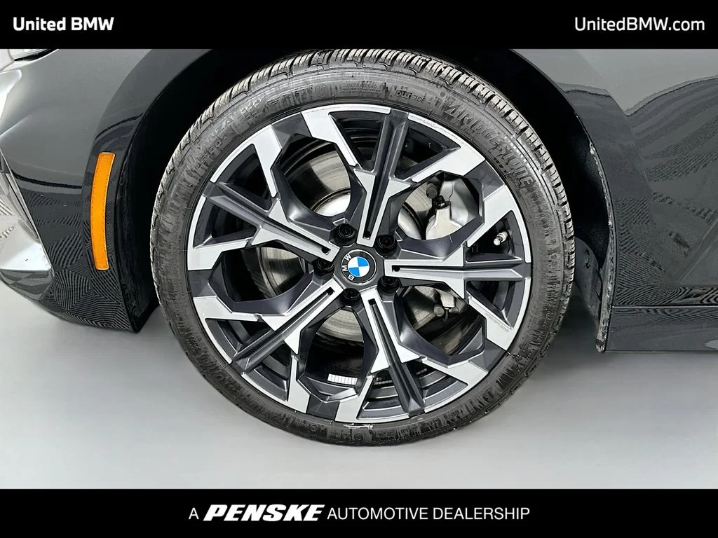 2025 BMW 3 Series 330i - Photo 32