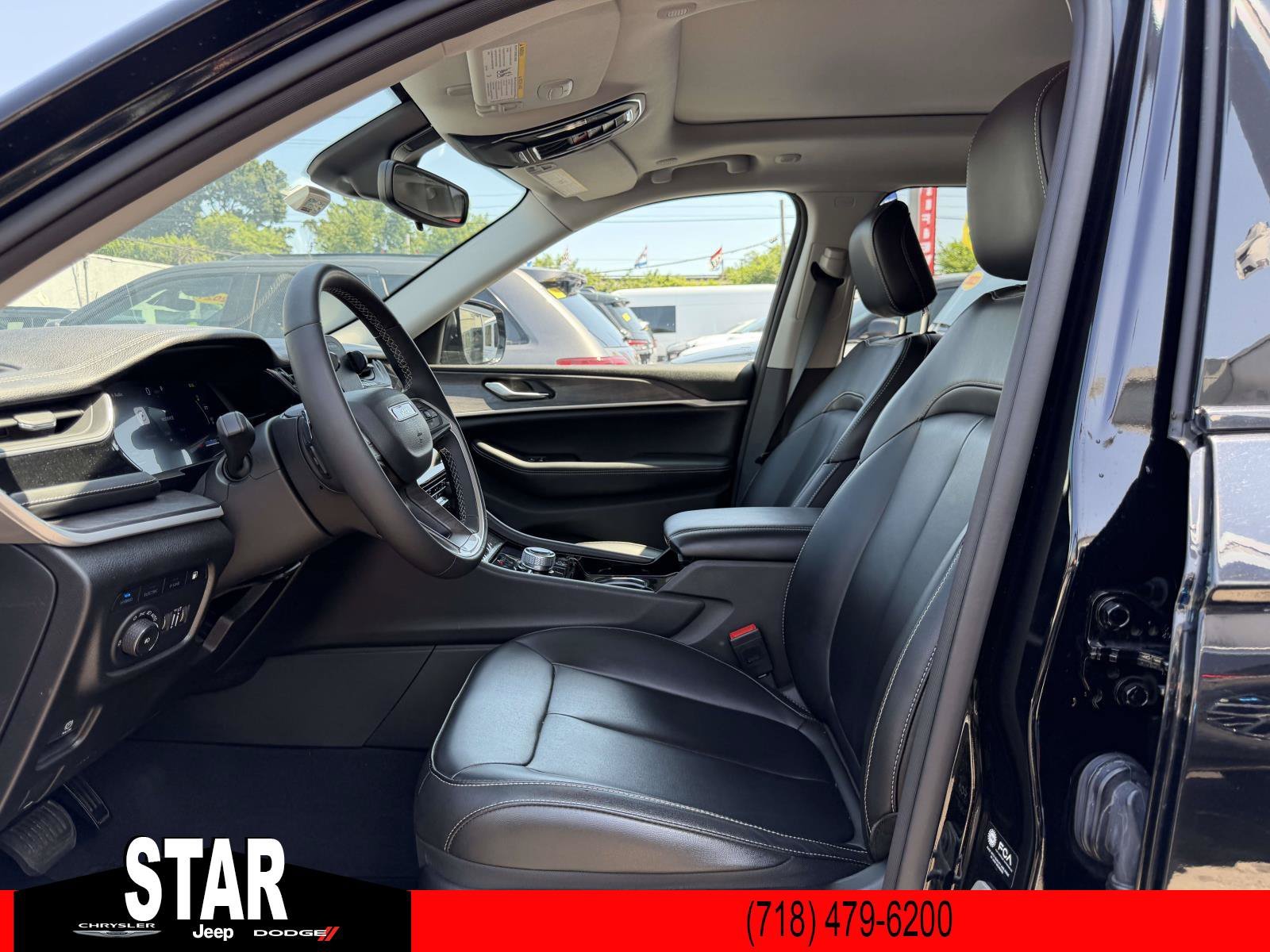 Used 2023 Diamond Black Crystal Pearlcoat Jeep 4xe image 17
