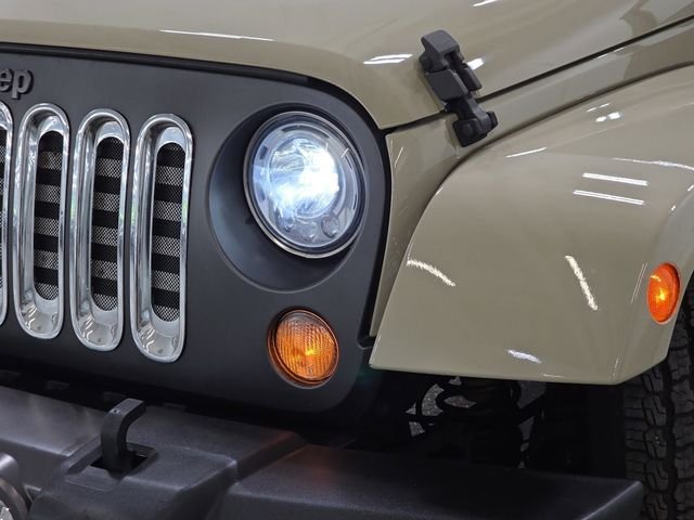 Used 2017 Beige Jeep Unlimited Sport image 28