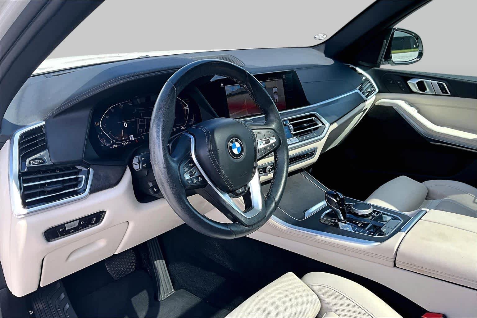 Used 2022 Mineral White Metallic BMW xDrive40i image 18