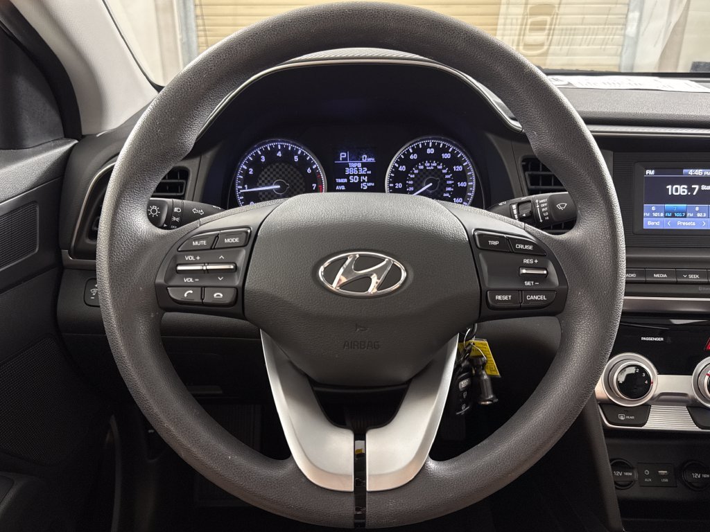 Used 2019 White Hyundai SE image 14