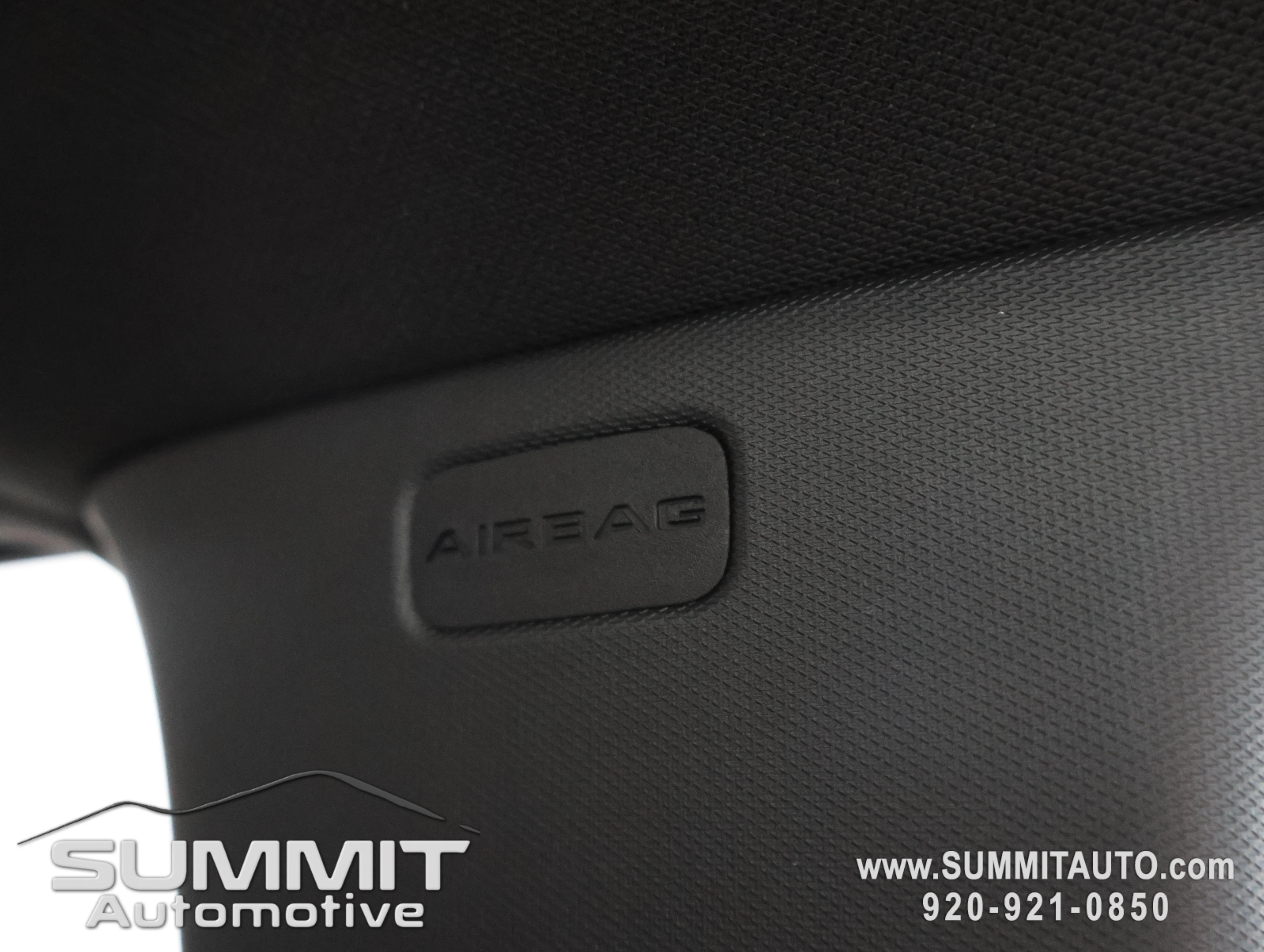 New 2026 Diamond Black Crystal Pearlcoat Jeep Limited image 51