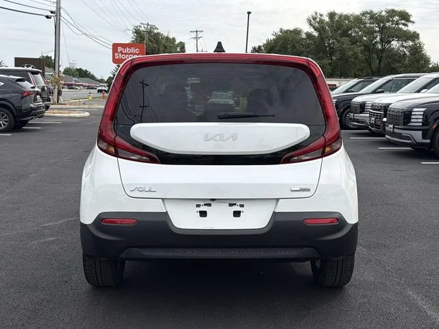 Used 2022 White Kia EX image 7