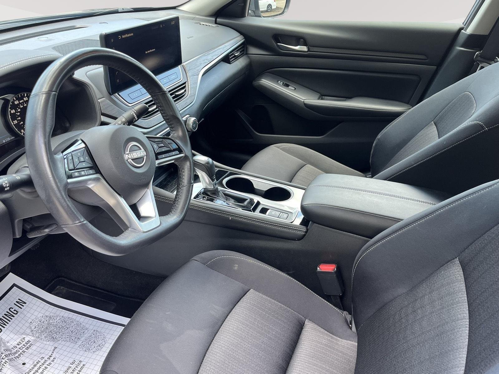 Used 2024 Gun Metallic Nissan 2.5 SV image 22