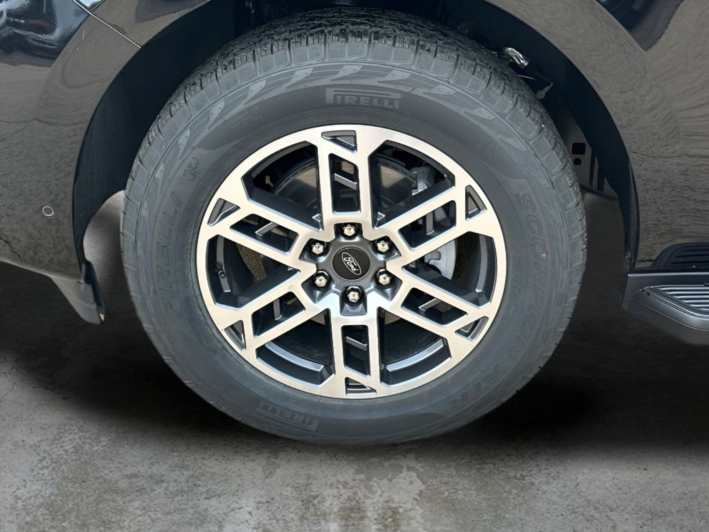 New 2025 Agate Black Metallic Ford Active image 9