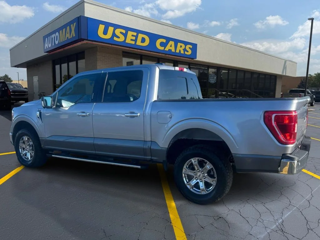 Used 2021 Silver Ford XLT image 7