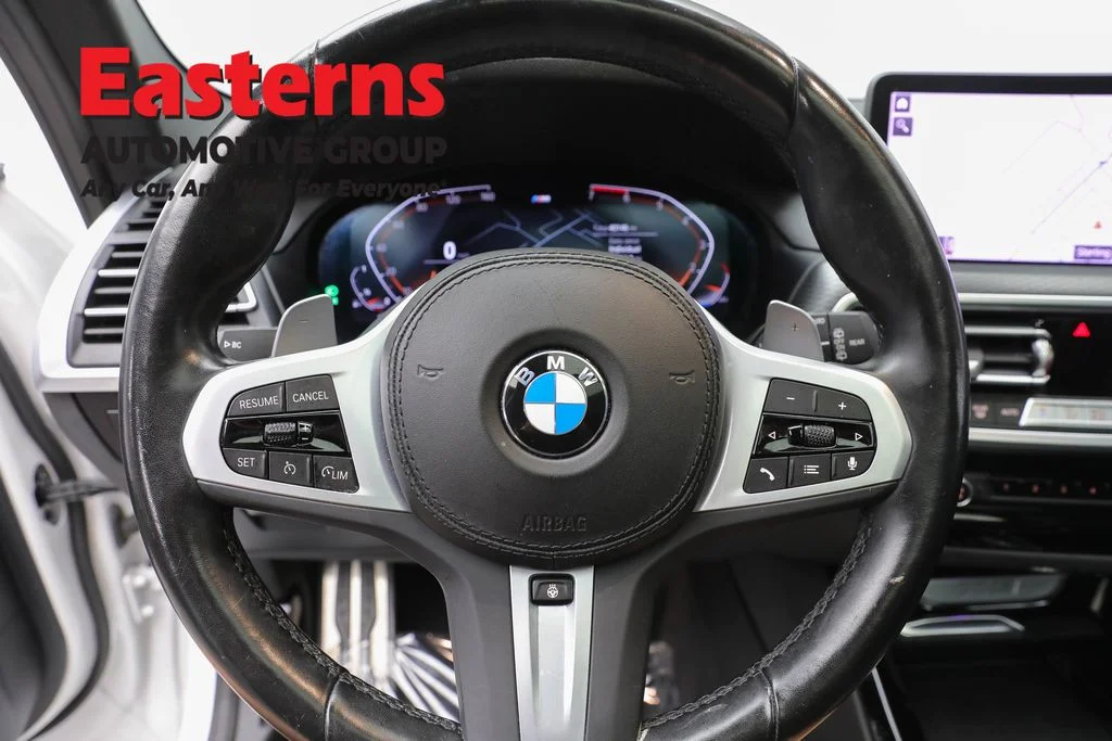 Used 2023 White BMW xDrive30i image 10