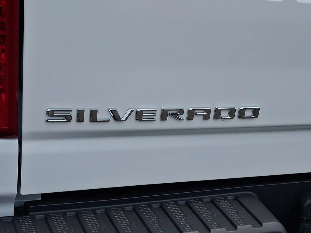 New 2026 Summit White Chevrolet Custom image 21