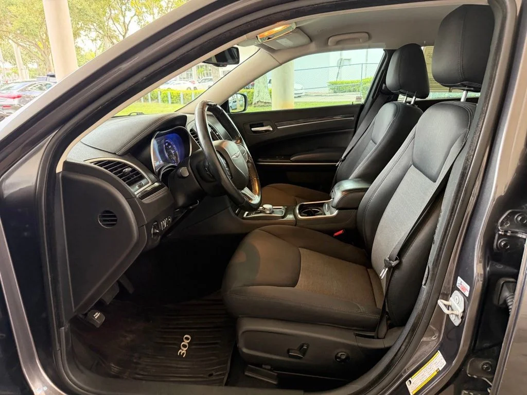 Used 2019 Gray Chrysler Touring image 6