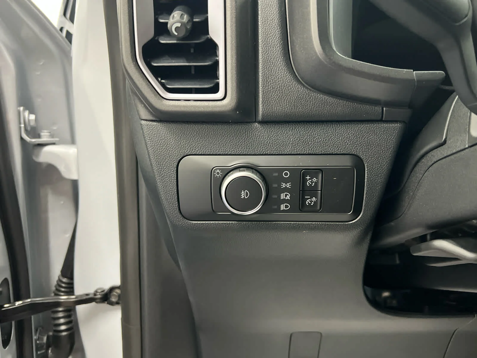 New 2026 Space White Metallic Ford Badlands image 16