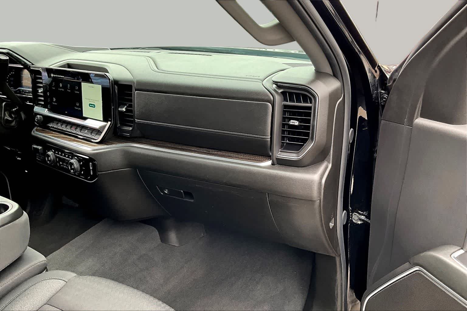 Used 2025 Black Chevrolet LT image 19