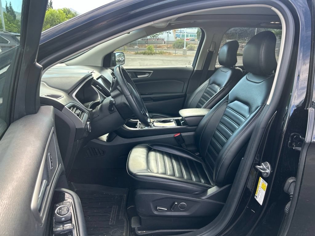 Used 2019 Black Metallic Ford SEL image 20