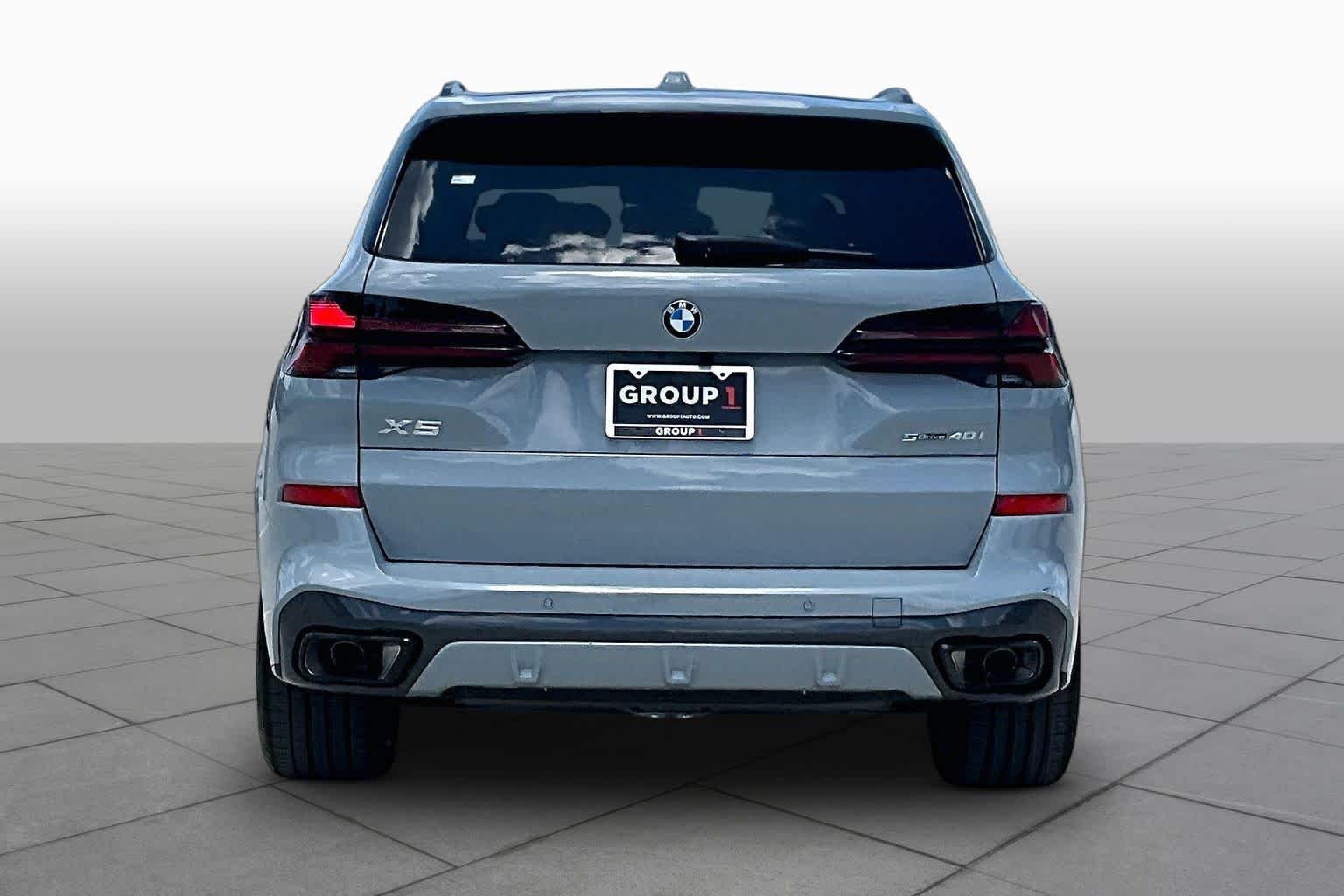 Used 2026 Brooklyn Grey Metallic BMW sDrive40i image 4