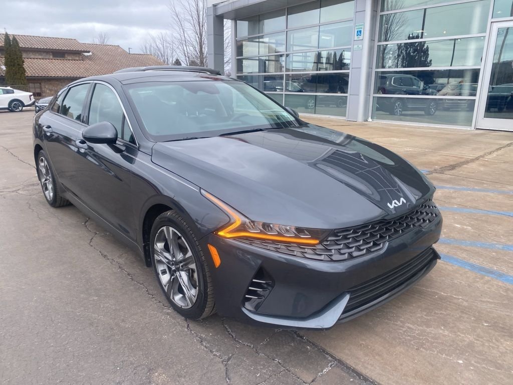 Used 2023 Gravity Gray Kia EX image 3