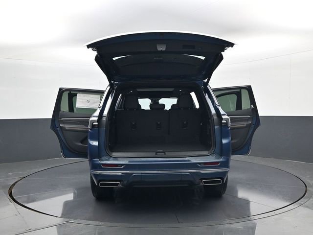 New 2026 Ocean Blue Metallic Buick Avenir image 33