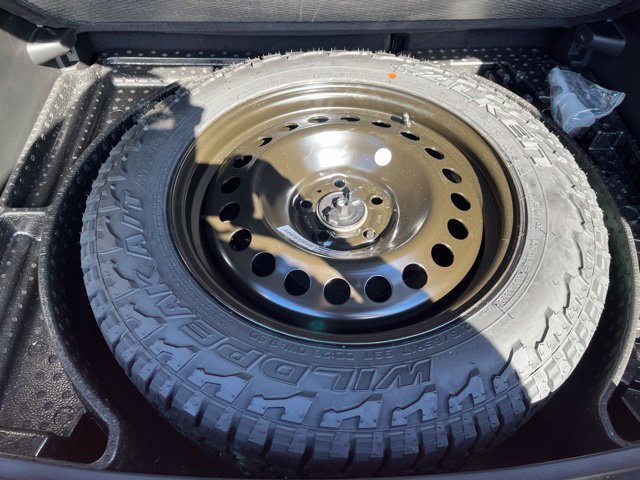 Used 2024 Red Hot Pearlcoat Jeep Trailhawk image 21