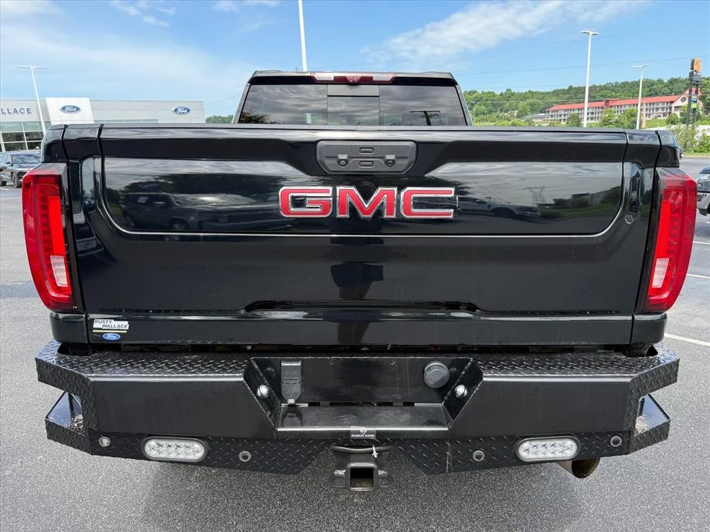 Used 2022 Black GMC Denali image 6