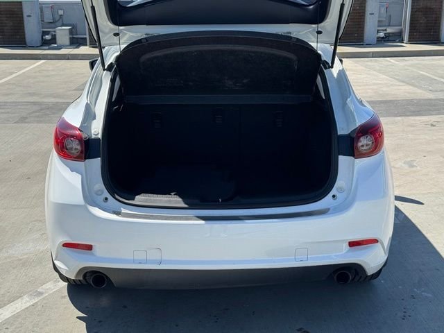 Used 2017 Snowflake White Pearl Mazda Touring 2.5 image 25