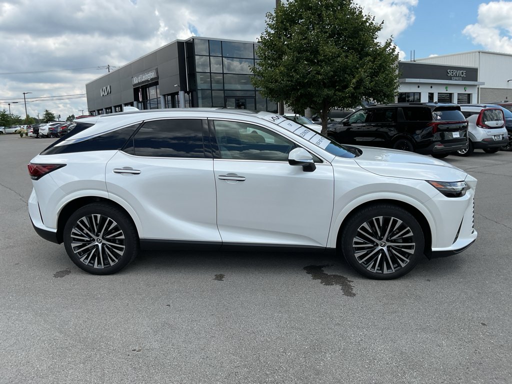 Used 2023 Eminent White Pearl Lexus Premium Plus image 11